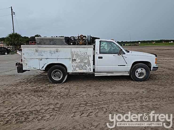 1997-gmc-3500-image-5
