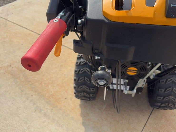 2023-cub-cadet-3x30-hd-snowblower-image-12