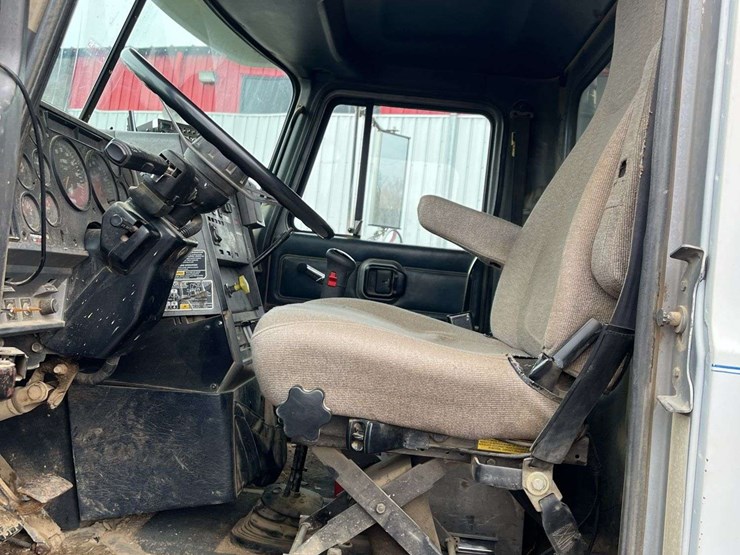 1999-mack-ch6-dump-truck-image-18