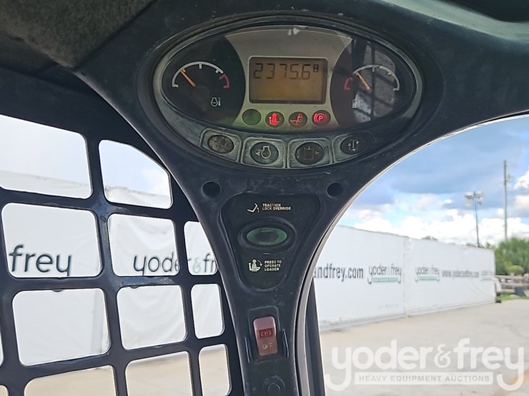 2019-bobcat-t740-image-20