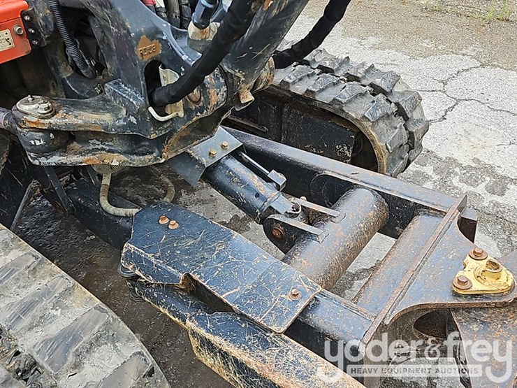 2019-kubota-kx040-4-image-27