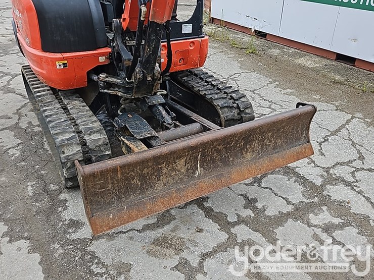 2019-kubota-kx040-4-image-15