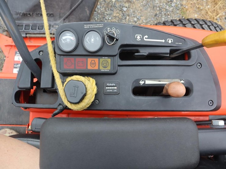 kubota-zd326-image-13