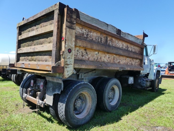 1991-ford-l8000-image-3