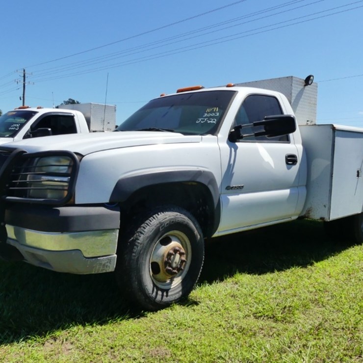 2003 CHEVROLET 3500