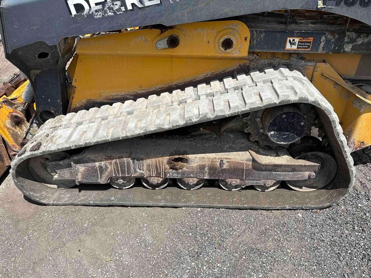2024-deere-333g-image-18