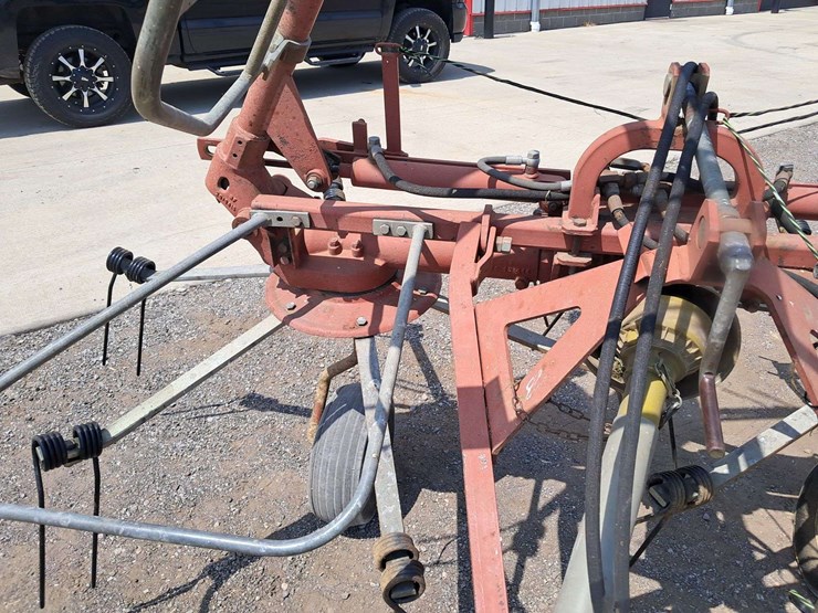 hesston-3717-image-10