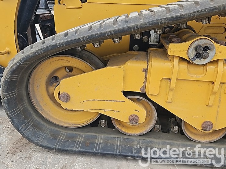 2022-caterpillar-259d3-image-7