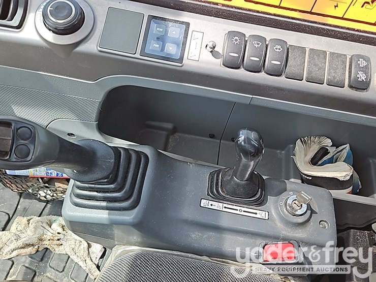 2022-doosan-dx85r-3-image-35