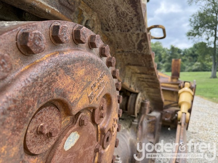 2005-caterpillar-d8t-image-32