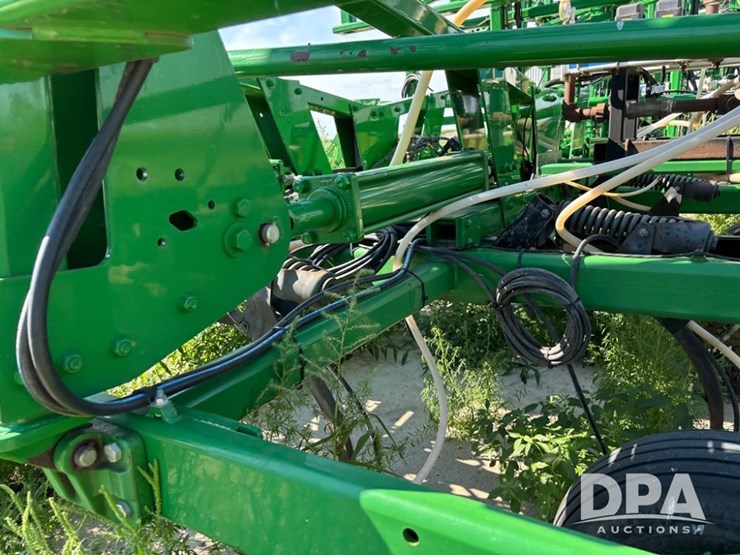 john-deere-2410-image-11