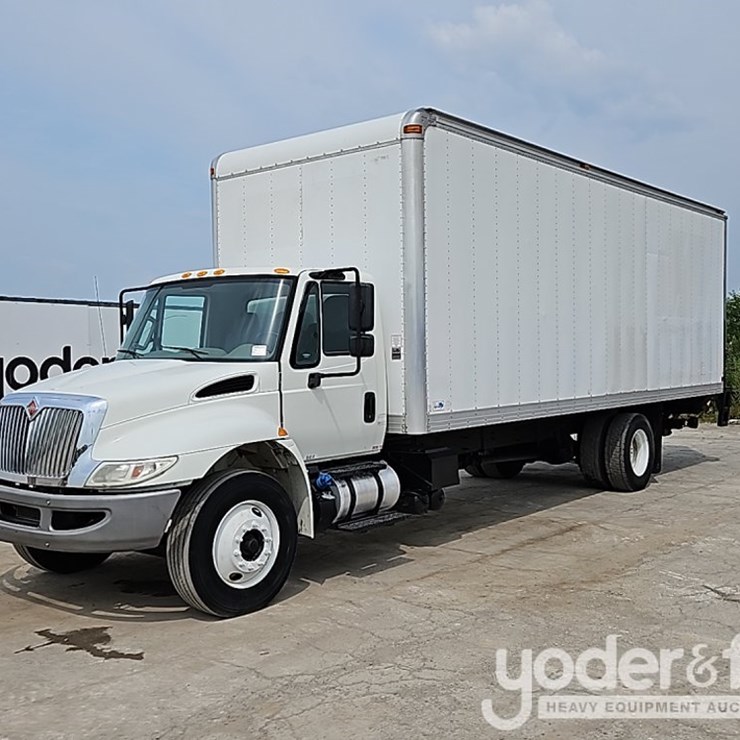 2017 INTERNATIONAL DURASTAR 4300