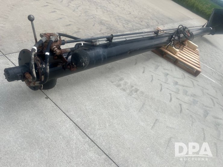 2005-bourgault-5200-image-32