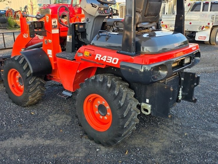 2023-kubota-r430-image-18