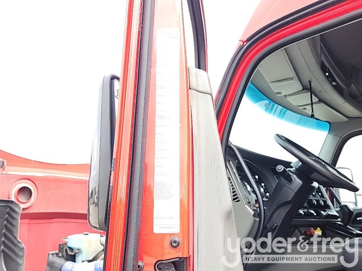 2018-kenworth-t680-image-50