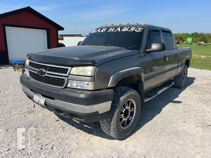 2006-chevrolet-silverado-2500hd-image-1