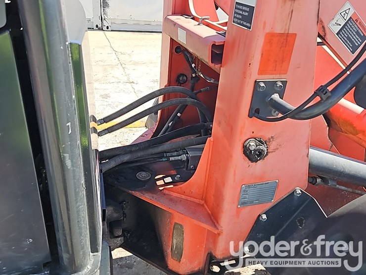 2018-kubota-r530-image-12