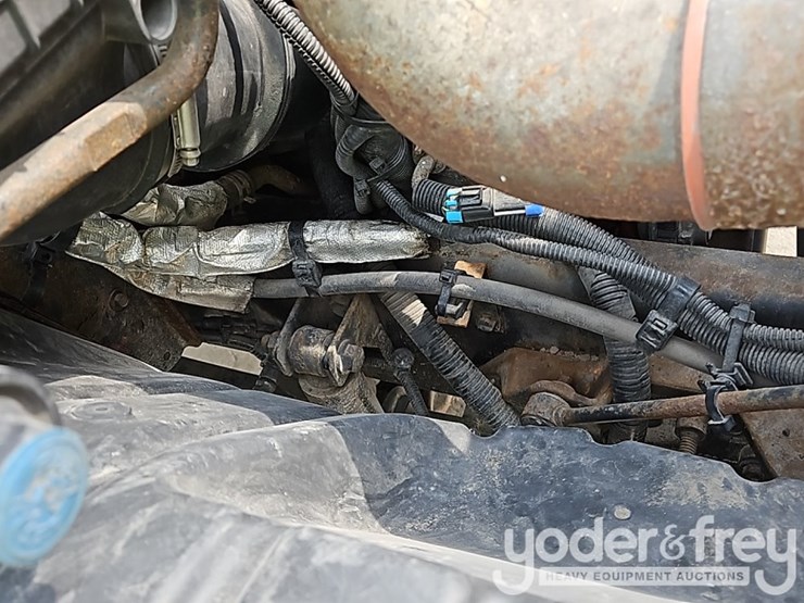 2017-international-durastar-4300-image-34