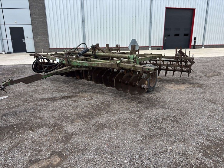 john-deere-15-image-3