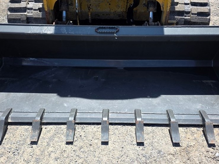 2021-caterpillar-289d3-image-30