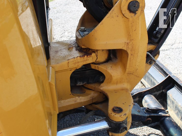 caterpillar-305.5e2-cr-image-8