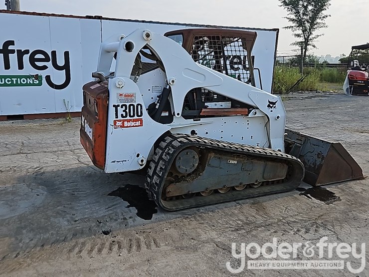 2007-bobcat-t300-image-5