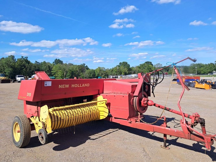 new-holland-315-image-2