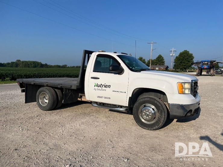 2009-gmc-3500-image-6