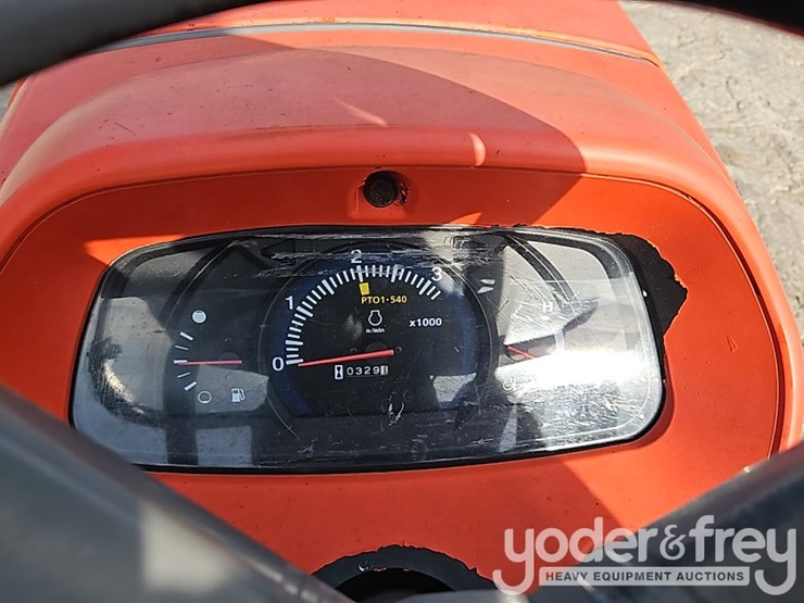 2014-kubota-l2501dt-image-23