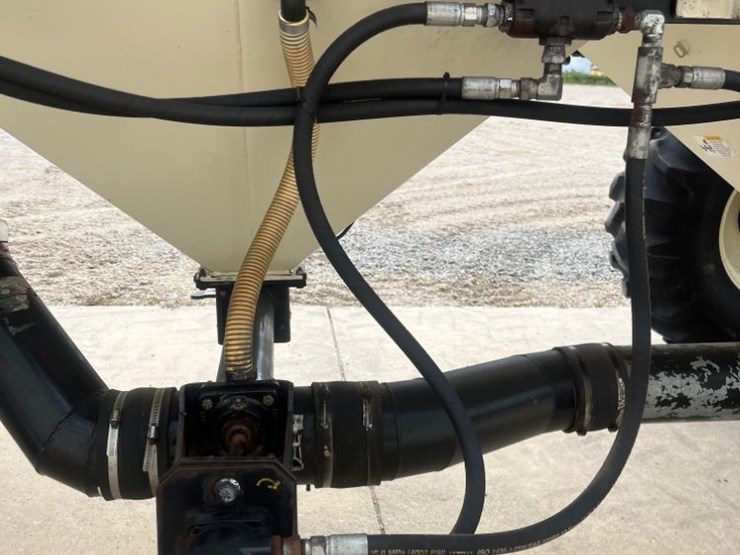 2005-bourgault-5200-image-12