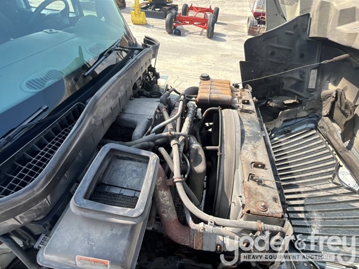 2013-international-durastar-4300-image-27
