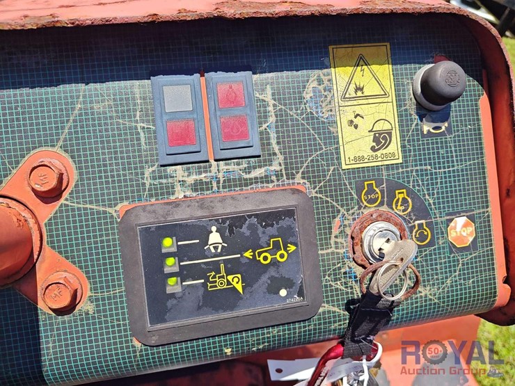 2000-ditch-witch-3700dd-image-8