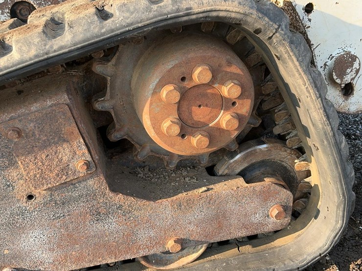 2004-bobcat-t190-image-14