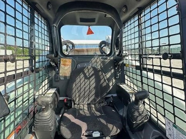 2021-bobcat-t770-image-17