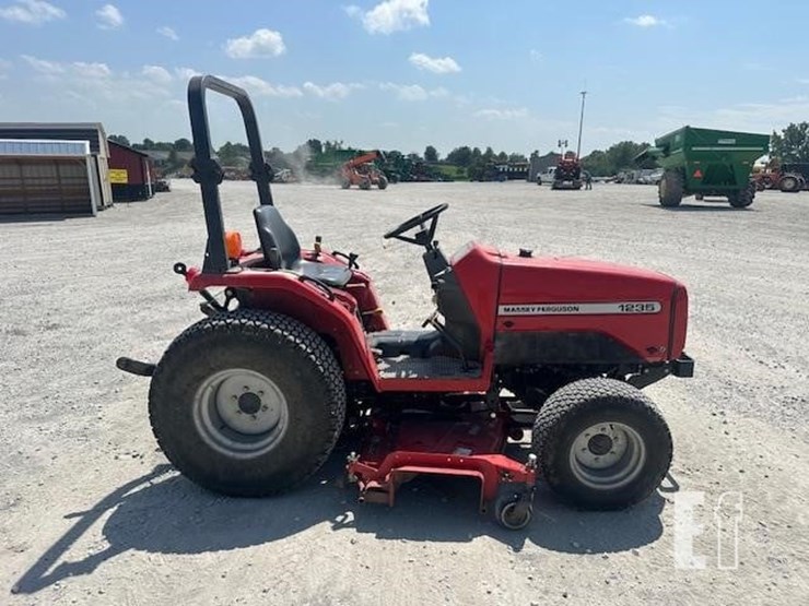 massey-ferguson-1235-image-8