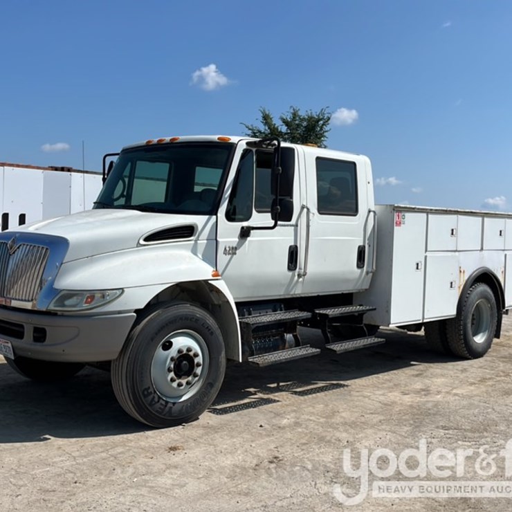 2003 INTERNATIONAL DURASTAR 4300