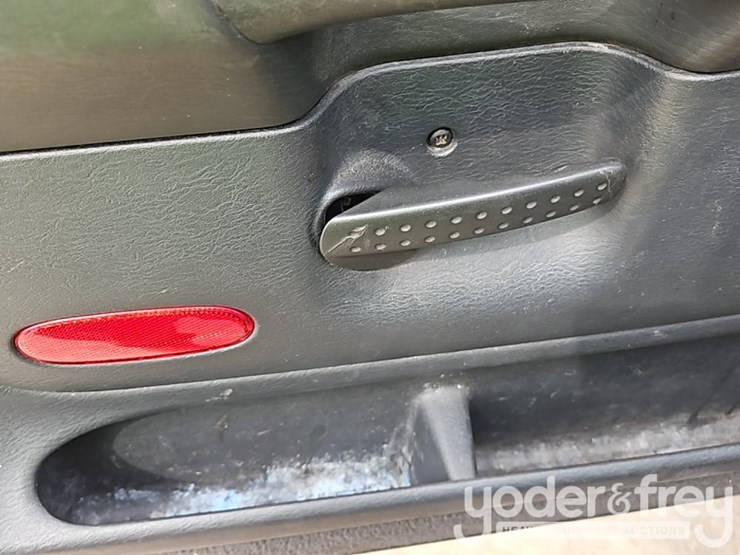 2002-dodge-1500-image-27
