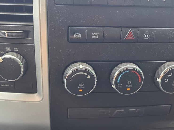 2011-dodge-2500-image-71