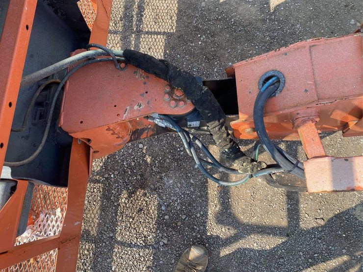 2004-jlg-600s-image-20