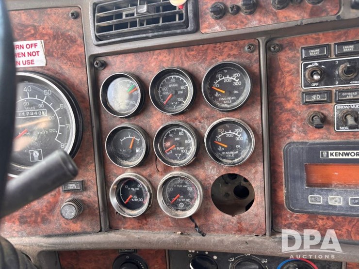 2003-kenworth-t800-image-93