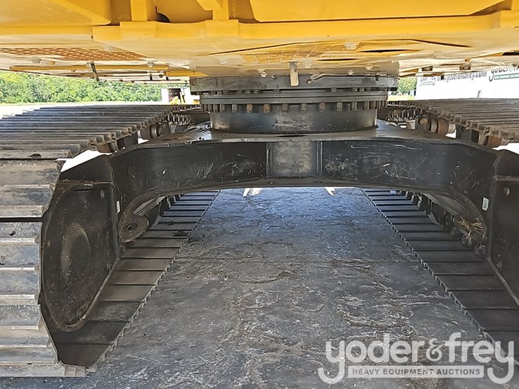 2022-caterpillar-320-image-28