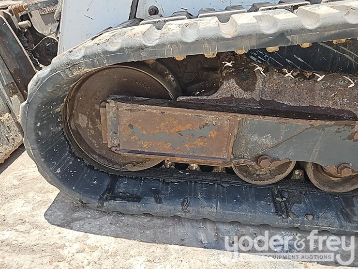 2019-bobcat-t740-image-18