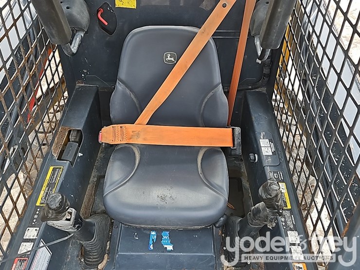 2019-deere-316gr-image-21