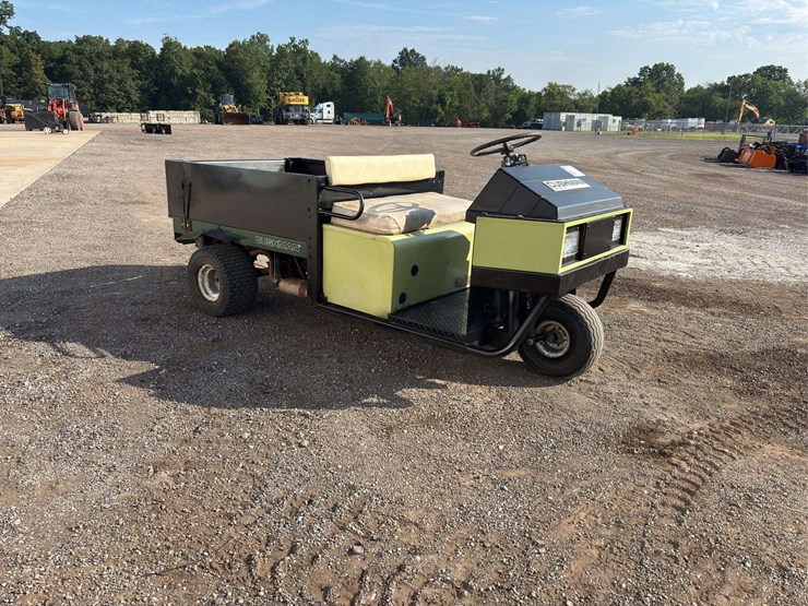 1995-cushman-truckster-low-speed-mini-pickup-truck-image-2