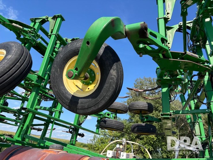 john-deere-2410-image-21