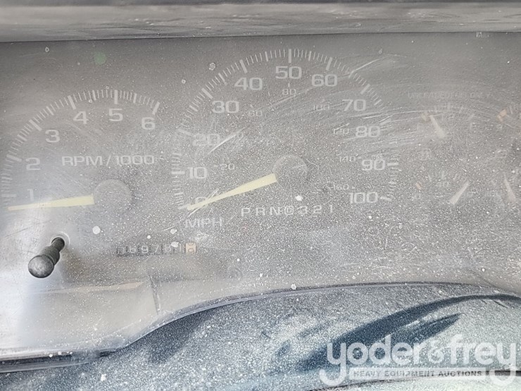1998-chevrolet-3500-image-30