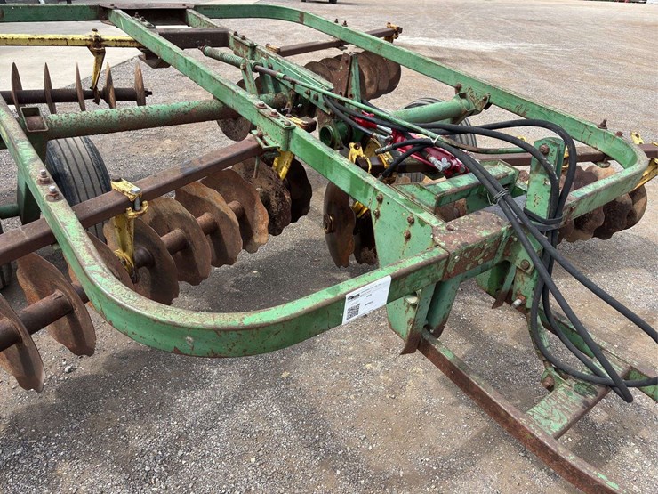 john-deere-110-image-11