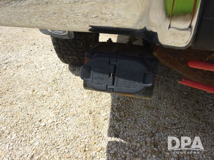 2010-ford-f250-xlt-image-48