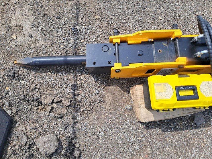 72"-breaker-image-2