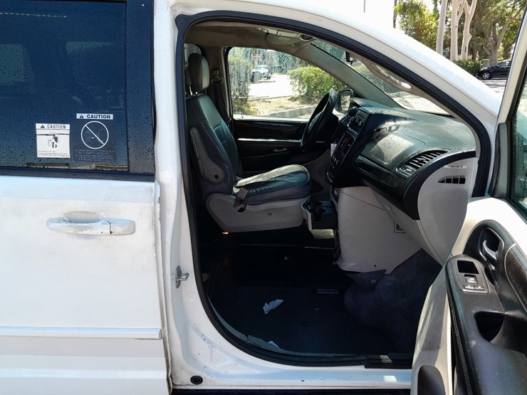 dodge-grand-caravan-image-5